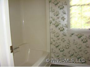 212 Estate Drive - Photo 9