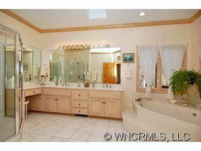 202 GLENROY COURT - Photo 14