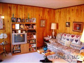 62 KENNEDY ROAD ANNEX - Photo 2