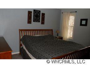 11 W Hall Heights - Photo 4