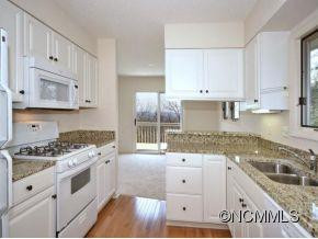 218 CLAYMOOR COURT - Photo 9