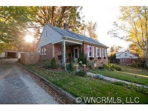 9 Enka Pine St - Photo 2
