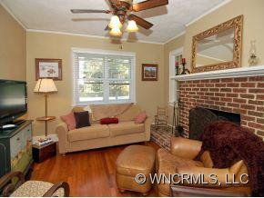 1 Enka Hillcrest Street - Photo 4