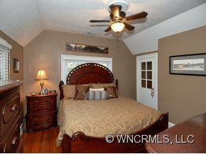 1 Enka Hillcrest Street - Photo 9