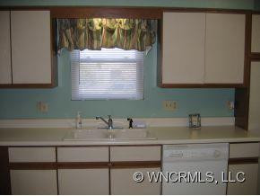 805 Abbey Circle - Photo 3