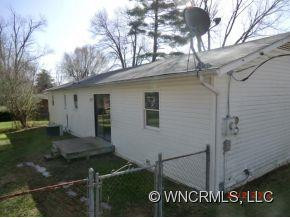 2049 Willow Road - Photo 2