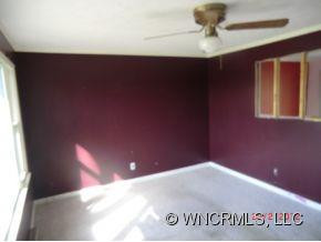 2049 Willow Road - Photo 4