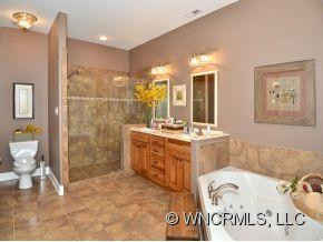 18 BOMBAY COURT - Photo 9