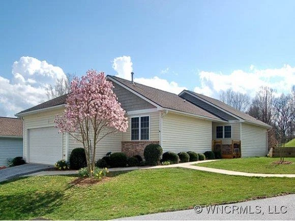 115 CREEKS END CIRCLE
