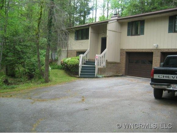 210 Mockingbird Drive