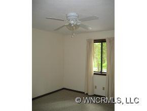 210 Mockingbird Drive - Photo 7
