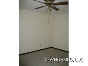 210 Mockingbird Drive - Photo 8