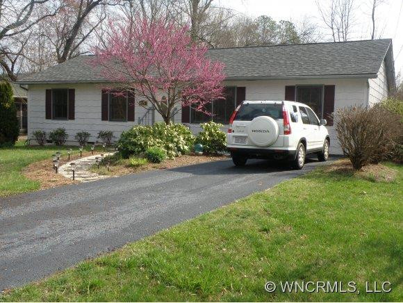 128 Oaken Hill Place