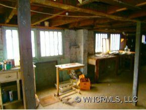 194 Pennsylvania Avenue - Photo 21