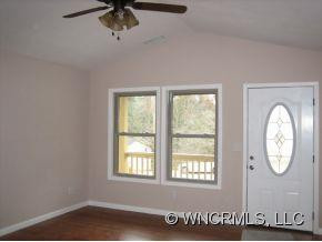 141 LOCUST COURT - Photo 2