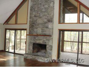 200 Pheasant Run - Photo 2