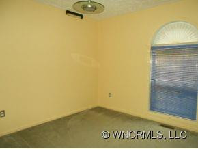 482 April Park Drive - Photo 7