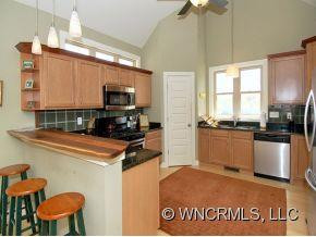 33 SUNRISE DRIVE - Photo 5