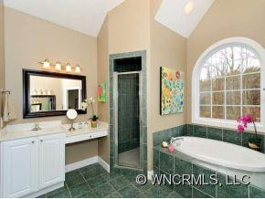 22 BAINBRIDGE COURT - Photo 13