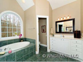 22 BAINBRIDGE COURT - Photo 14