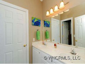 22 BAINBRIDGE COURT - Photo 17