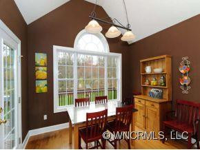 22 BAINBRIDGE COURT - Photo 9