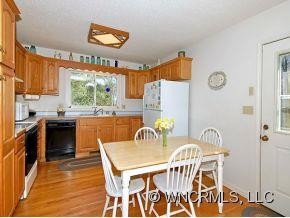 44 AVONDALE HEIGHTS ROAD - Photo 6