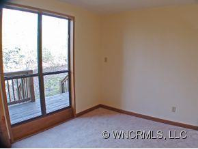 215 Tsisqua Cir - Photo 14