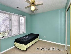 1808 HOWARD GAP ROAD - Photo 5
