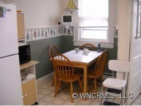 989 BAILEY STREET - Photo 10