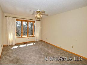 116 ALEXANDER ROAD - Photo 4