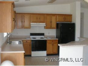 4 IVY GARDEN DRIVE - Photo 2