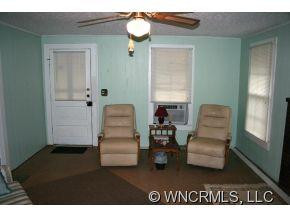 135 MONTANA STREET - Photo 3