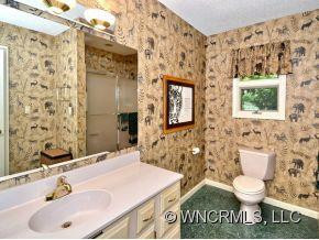 10 HILLCREST - Photo 14