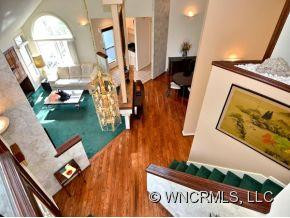 10 HILLCREST - Photo 15