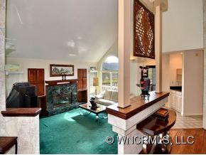10 HILLCREST - Photo 16