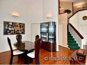 10 HILLCREST - Photo 6