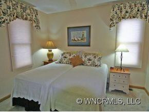 276 HONEYSUCKLE LANE - Photo 13
