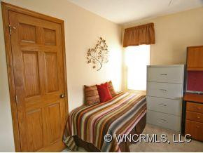 276 HONEYSUCKLE LANE - Photo 14