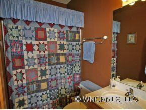 276 HONEYSUCKLE LANE - Photo 19