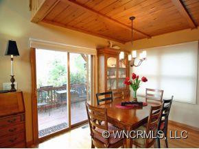 276 HONEYSUCKLE LANE - Photo 6
