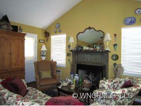 831 Shumont Road - Photo 2