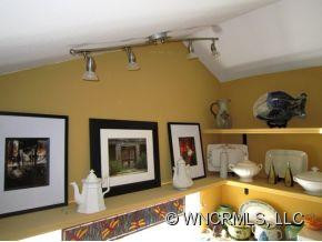 831 Shumont Road - Photo 12