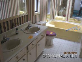  - Photo 8