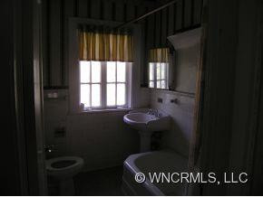 33 Lowell - Photo 9