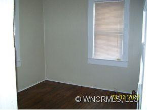 1030 BROOKLYN AVENUE - Photo 5