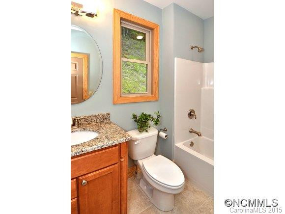 491 TRADITIONS WAY - Photo 15