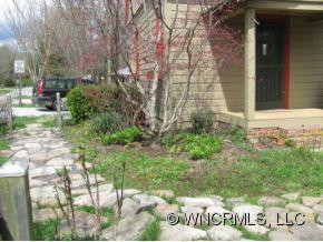 323 Franklin Street - Photo 3