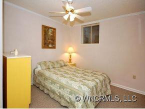 106 OAK HOLLOW CT. - Photo 15
