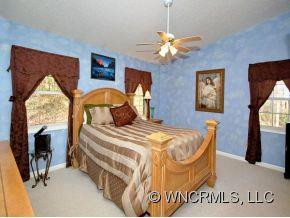 106 OAK HOLLOW CT. - Photo 8